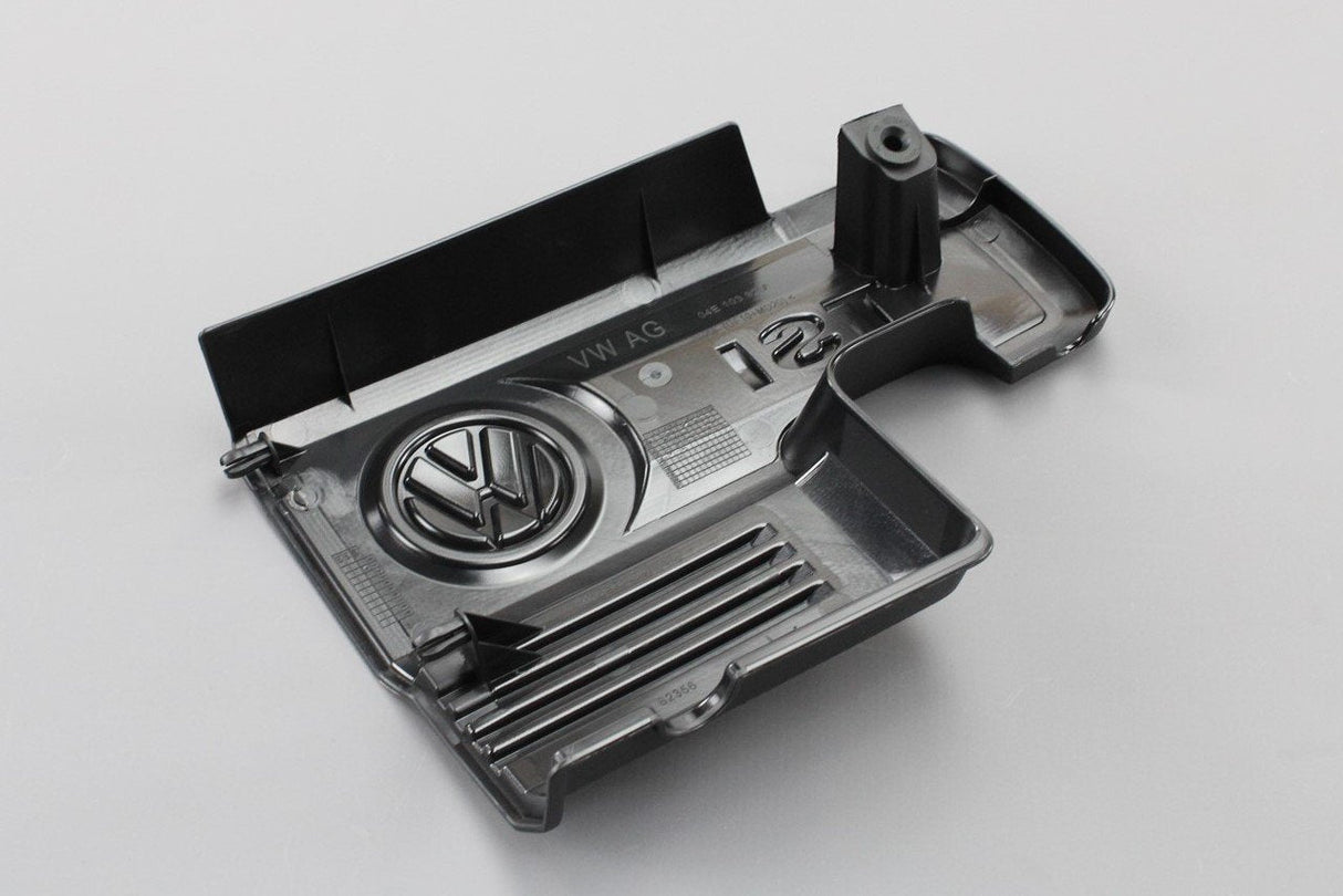 VW Golf MK7 Passat B8 Jetta 1.4 TSI engine cover 04E103925F