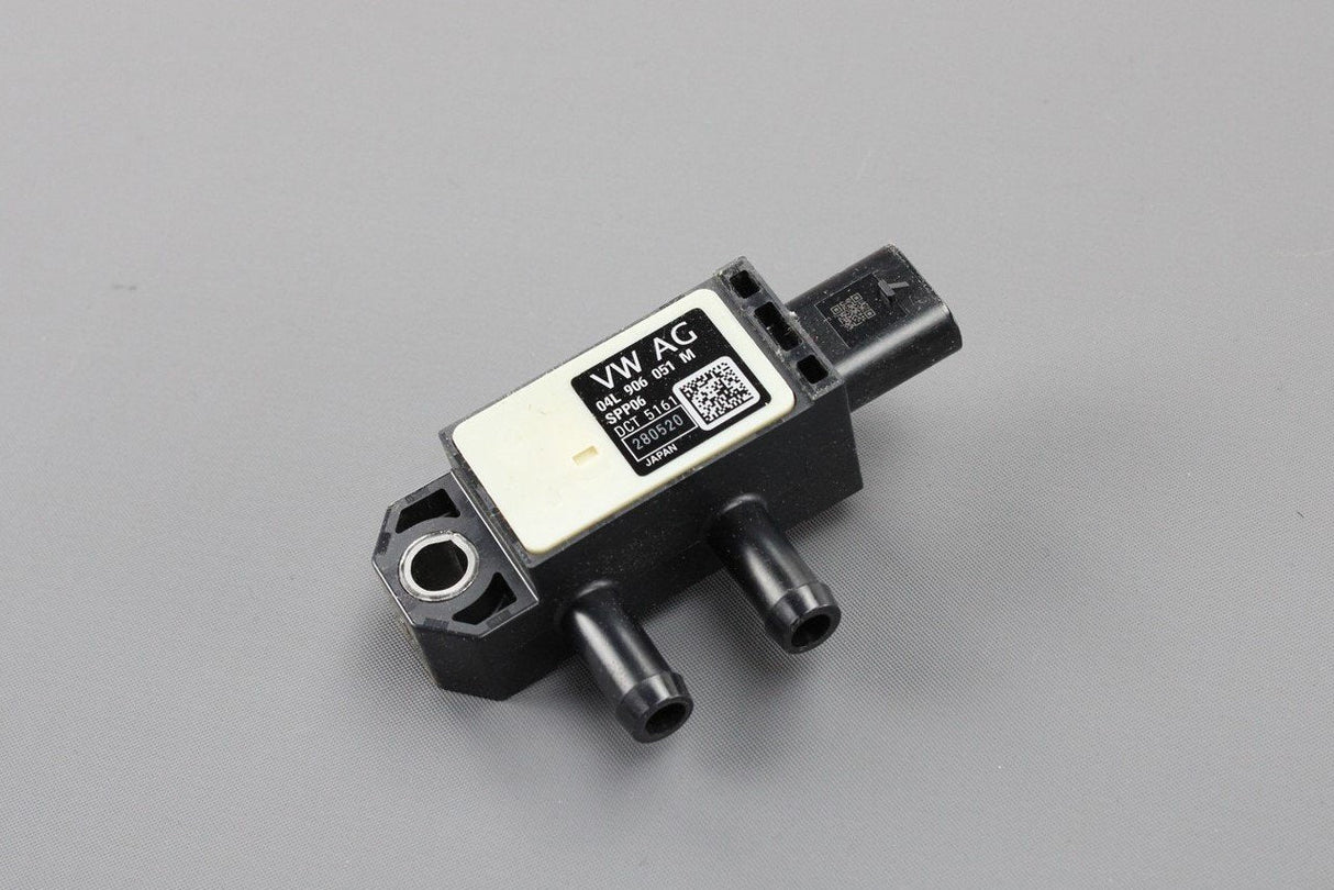 VW Audi Skoda SEAT 2.0 TDI DPF pressure difference sensor 04L906051M