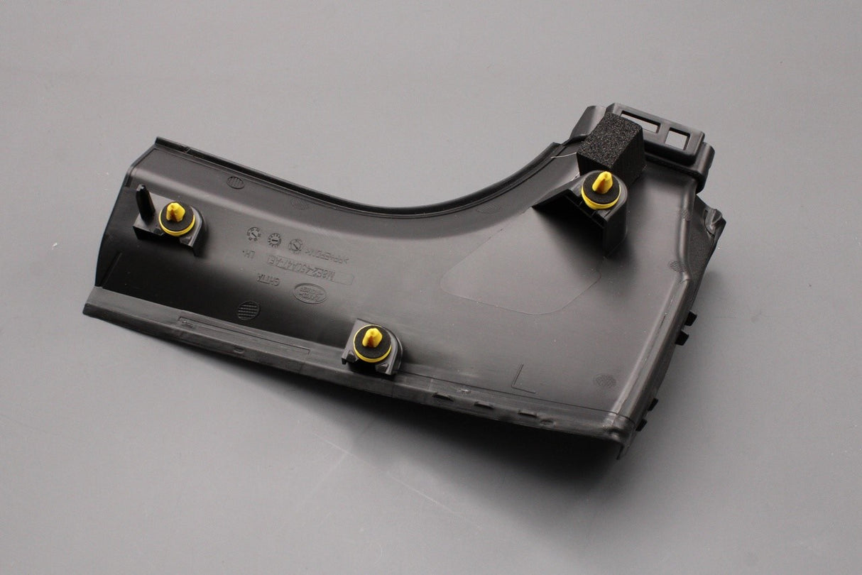 Range Rover 2022-on rear tailgate boot lid trim (left) LR186844