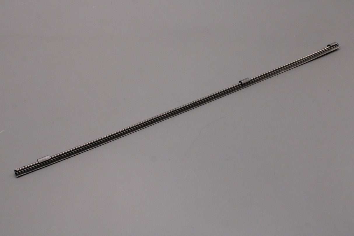 Jaguar S-Type 99-08 XJ 03-09 windscreen wiper rubber (drivers) C2C25330