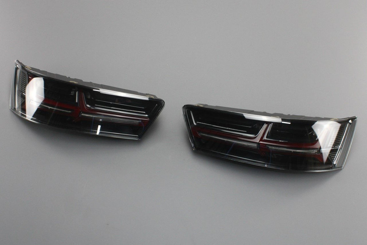 Audi Q7 SQ7 2016-19 LED rear light upgrade set (darkened) 4M0052100, view 1
