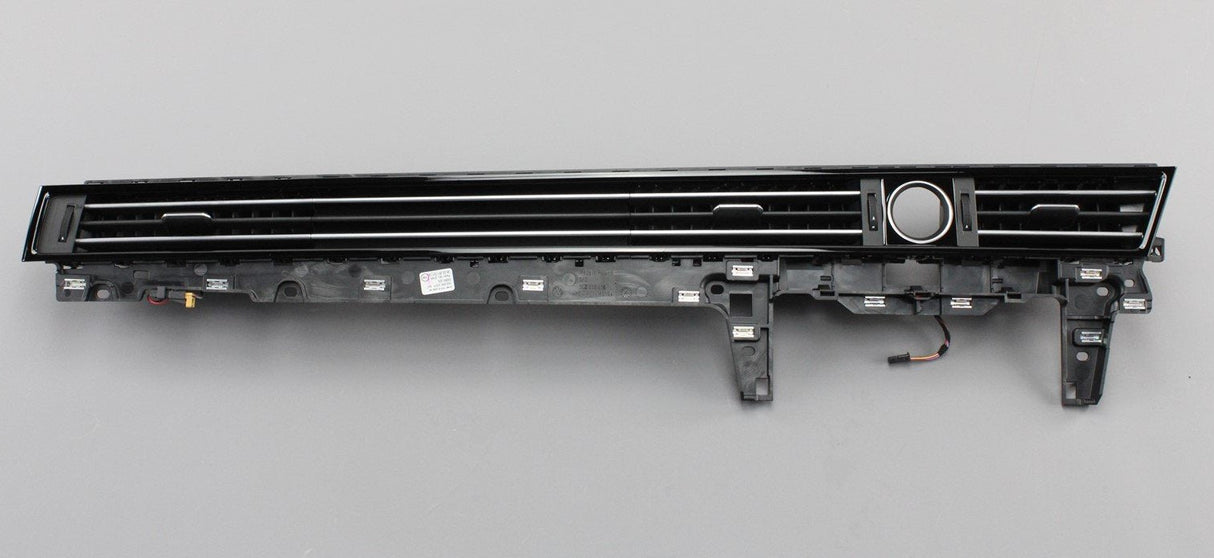 VW Arteon Passat B8 passenger dashboard trim panel (RHD) 3G2858415F 041