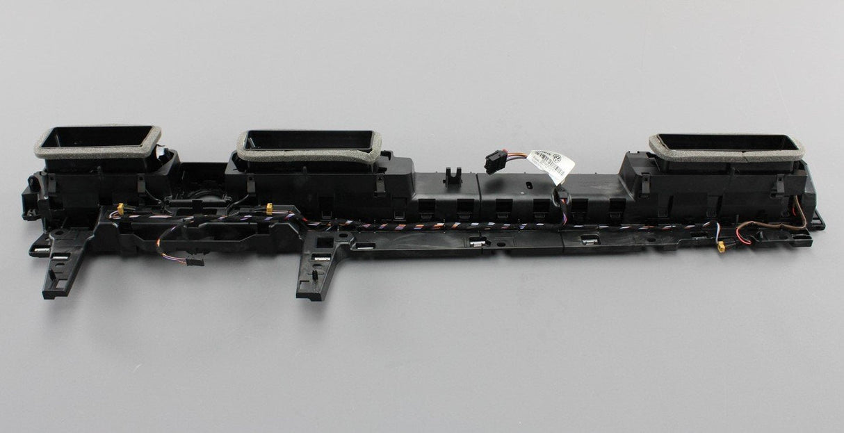 VW Arteon Passat B8 passenger dashboard trim panel (RHD) 3G2858415F 041