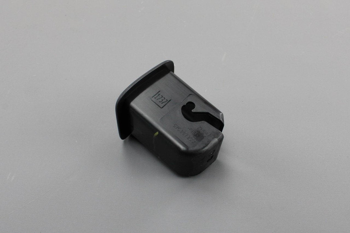 VW T-Roc Skoda Karoq SEAT rear seat ISOFIX guide sleeve 575887233 CWM