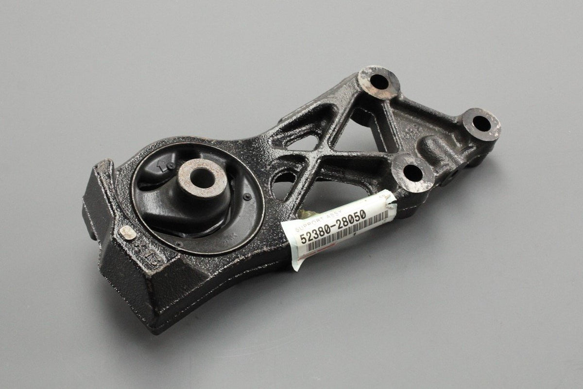Toyota Estima Hybrid Previa front differential support 52380-28050, view 1