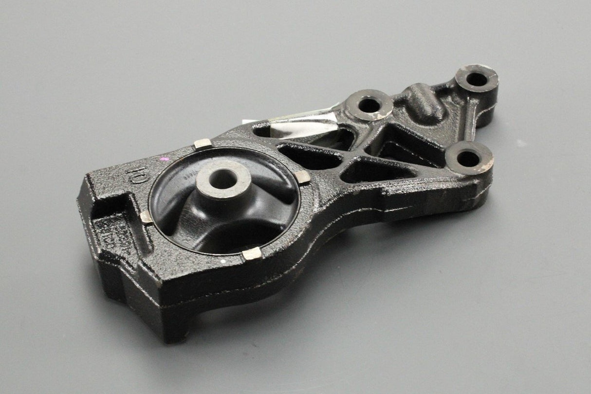 Toyota Estima Hybrid Previa front differential support 52380-28050