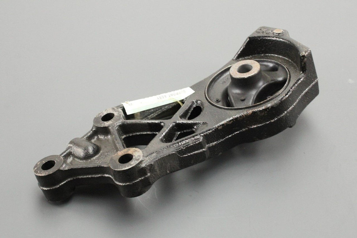 Toyota Estima Hybrid Previa front differential support 52380-28050