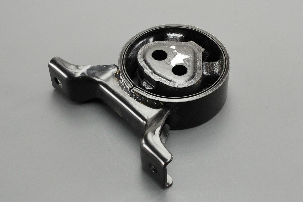 Toyota RAV4 2000-05 rear differential support bracket 52380-42050