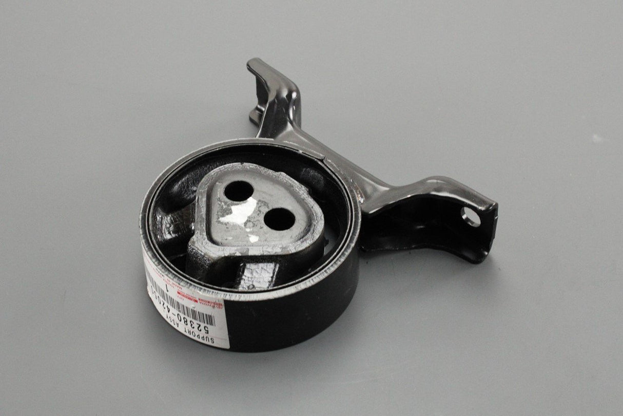 Toyota RAV4 2000-05 rear differential support bracket 52380-42050