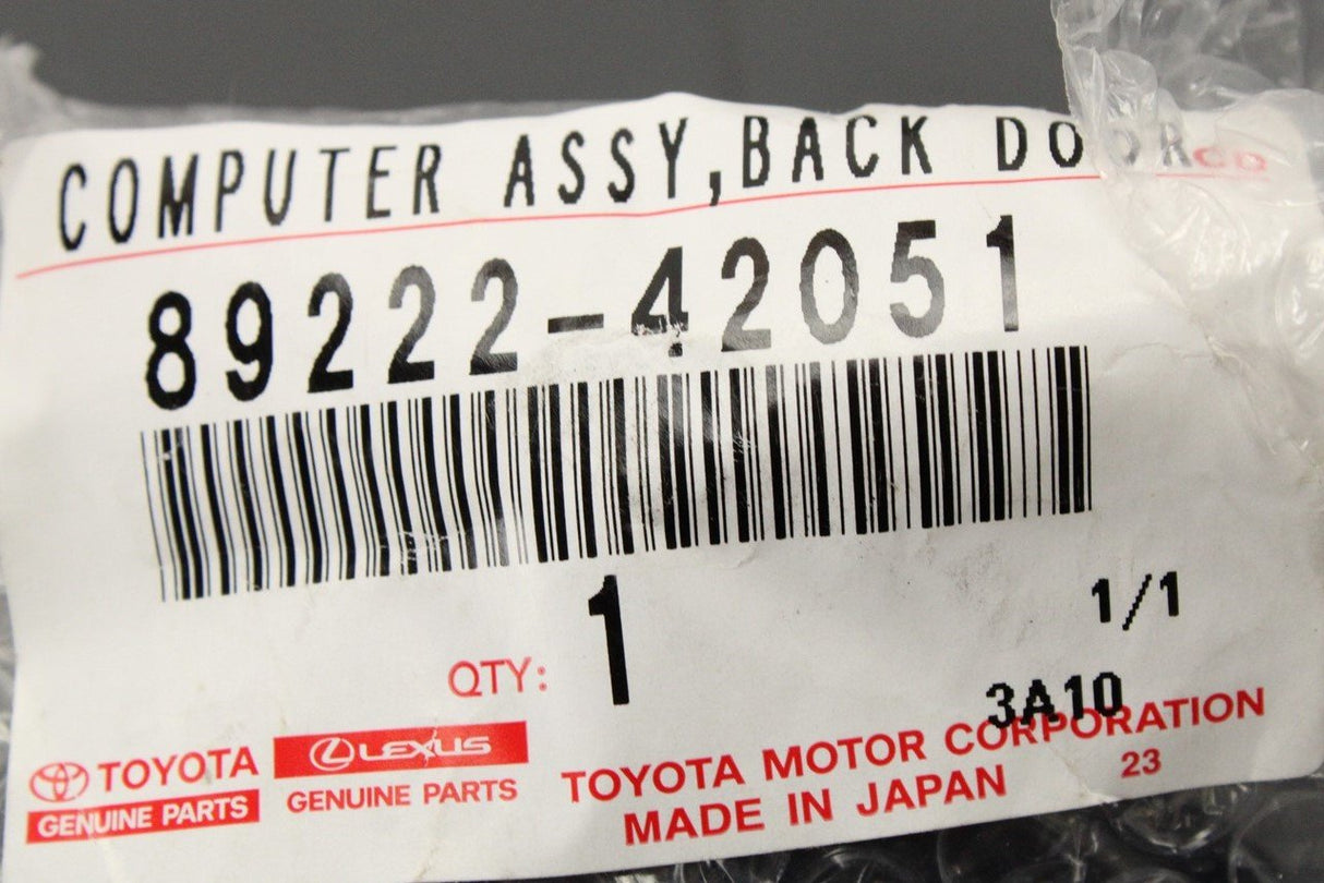 Toyota door control module (rear) 89222-42051