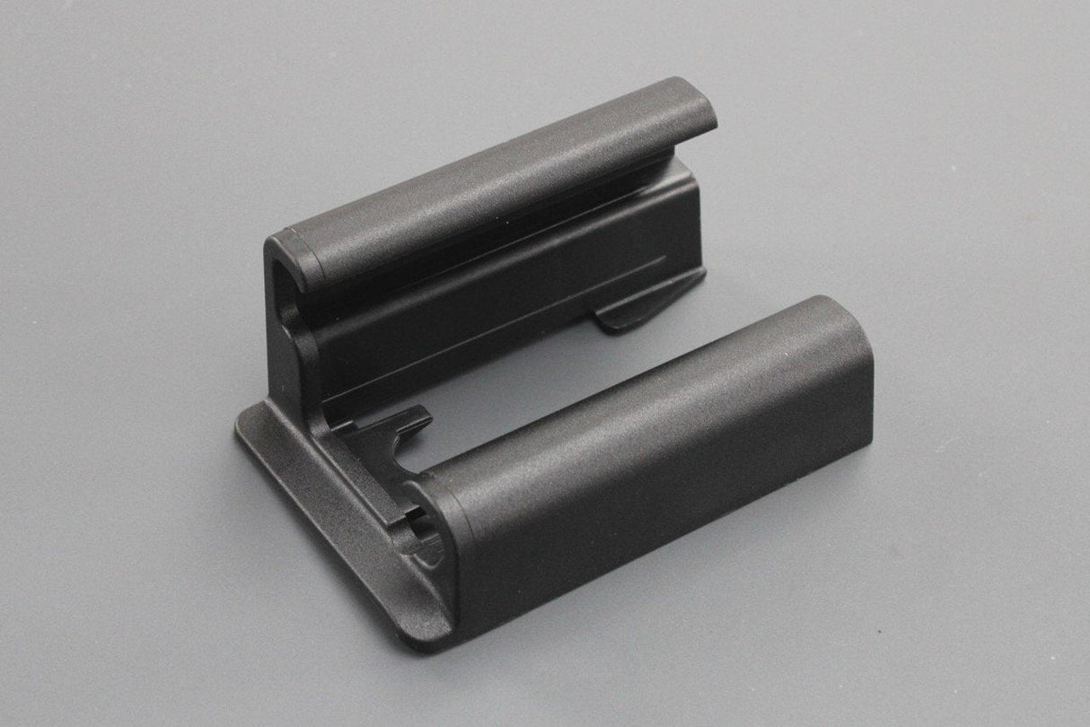 Audi A4 A5 A6 R8 RS4 RS5 front seat rail end cover 8E0881348D 4PK