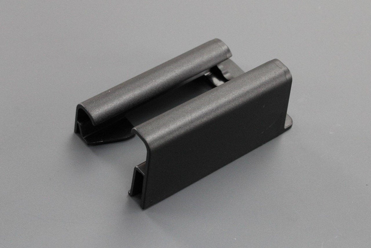 Audi A4 A5 A6 R8 RS4 RS5 front seat rail end cover 8E0881348D 4PK