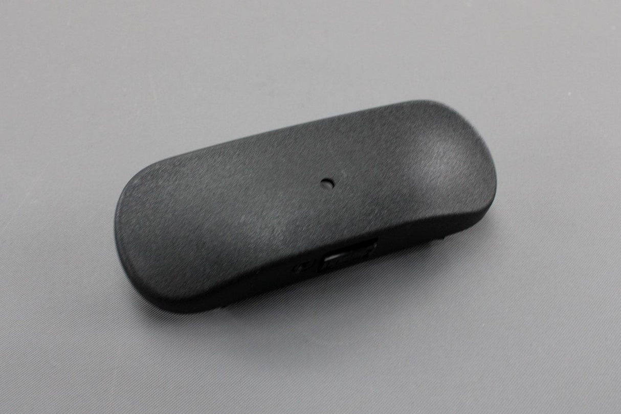 Audi Q2 SQ2 2017- heated screen-wash water jet nozzle (left) 81A955987A