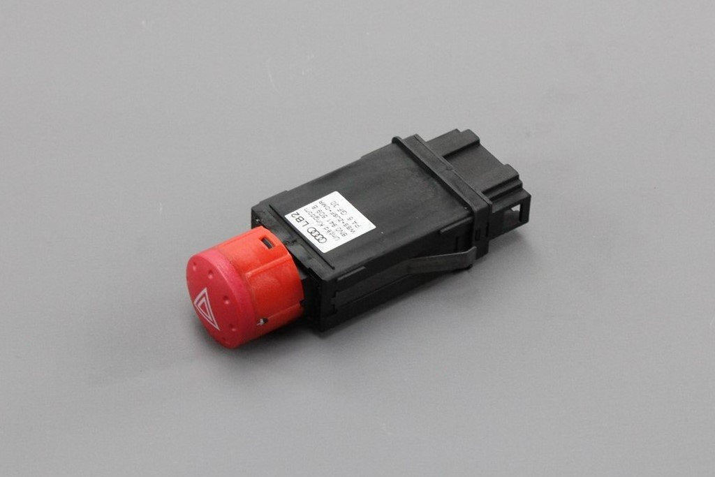 Audi TT TTS MK1 1999-2006 hazard light warning switch 8N0941509B