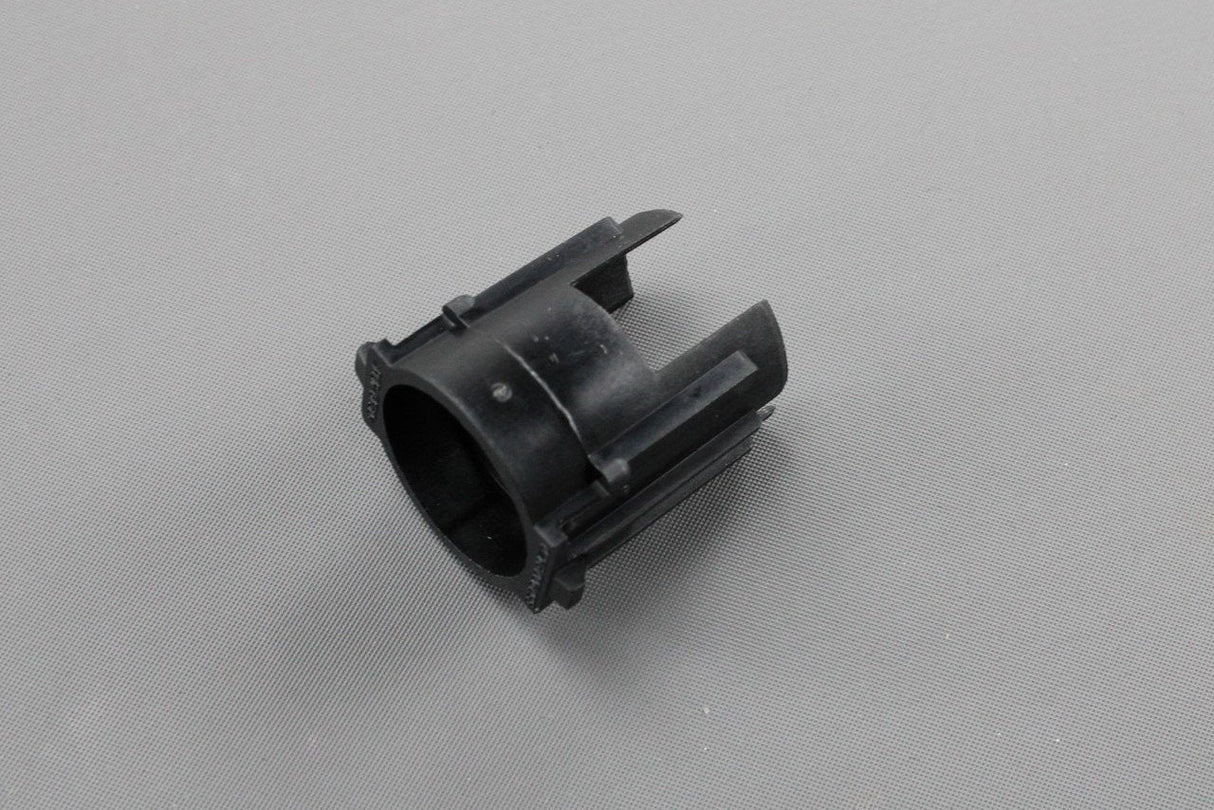 VW Eos Touran 2006-2011 rear parking sensor adapter (x1) 1T0919565B