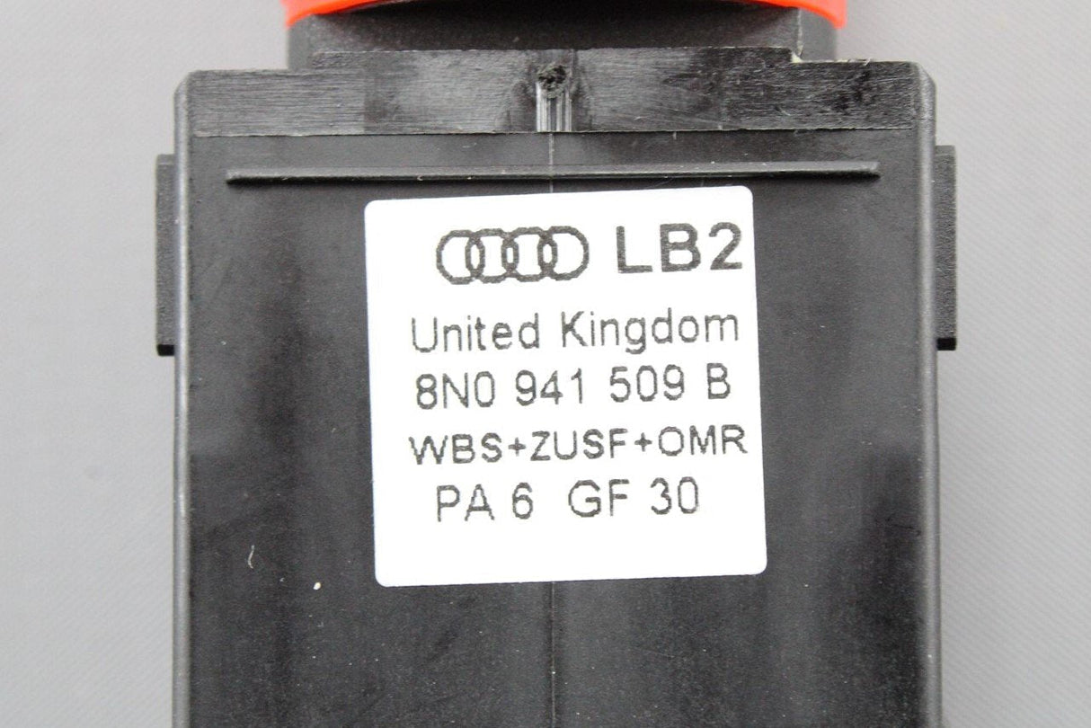 Audi TT TTS MK1 1999-2006 hazard light warning switch 8N0941509B