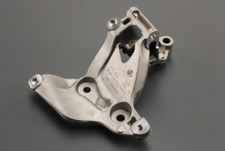 VW Transporter T6.1 Crafter air conditiong compressor mount 04L260089