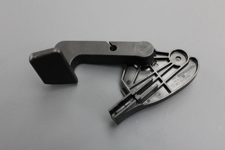 Audi A4 S4 RS4 B6 B7 SEAT Exeo bonnet release handle 8E2823533B 01C