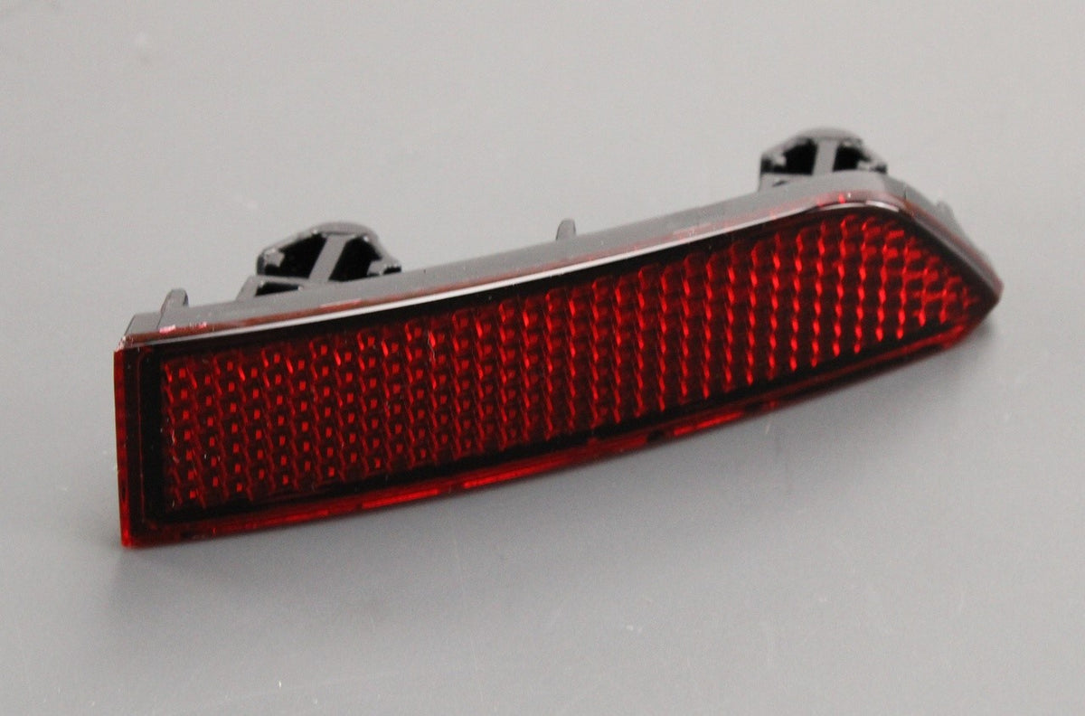VW Tiguan 2016-23 rear outer bumper reflector (right) 5NA945104, view 1