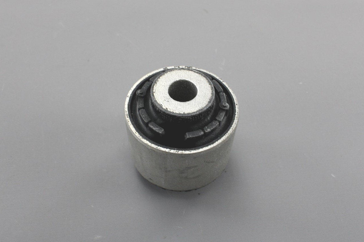 Audi A4 A6 RS4 RS6 Q5 2008-2018 front inner wishbone bushing 8K0407182B, view 1