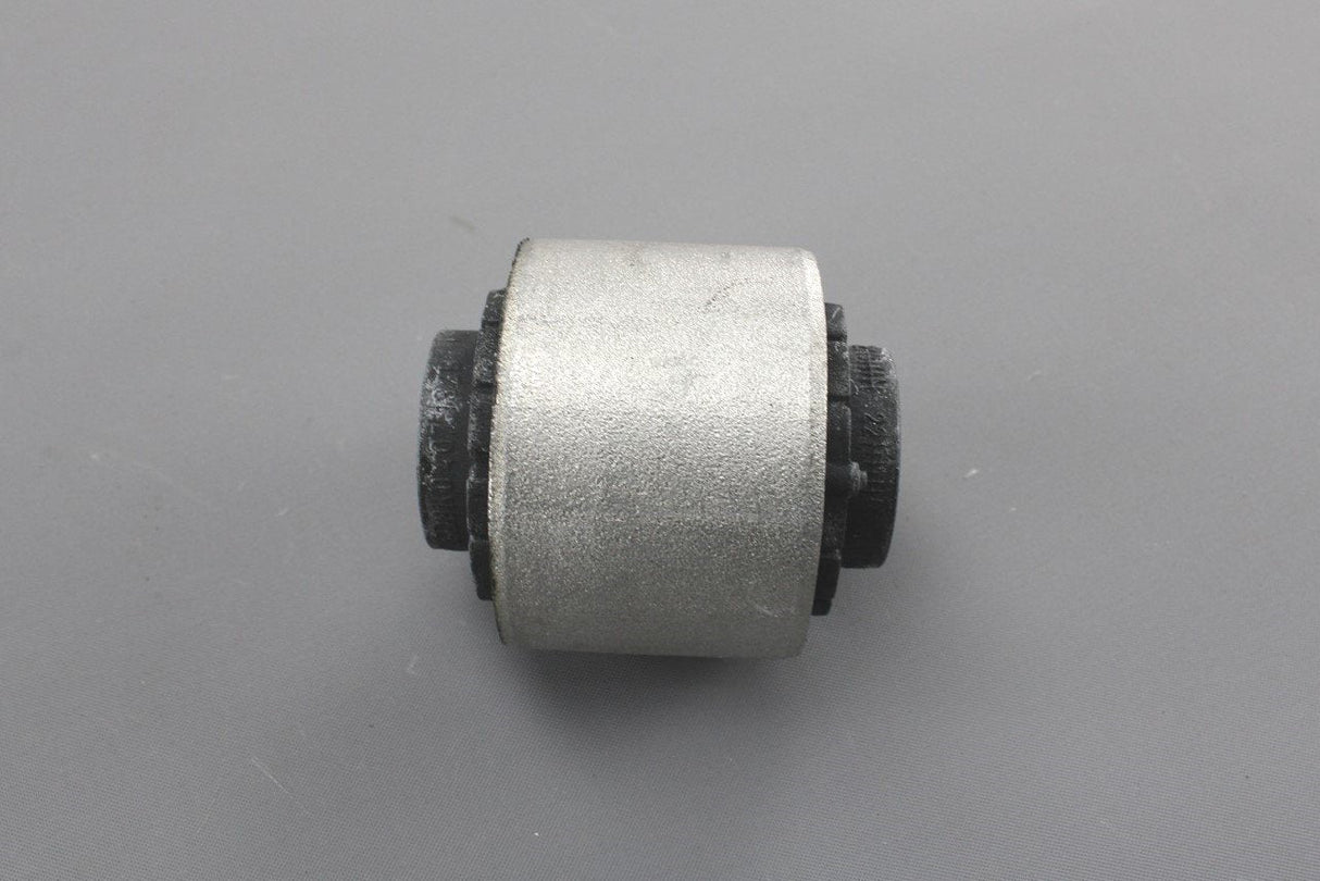 Audi A4 A6 RS4 RS6 Q5 2008-2018 front inner wishbone bushing 8K0407182B