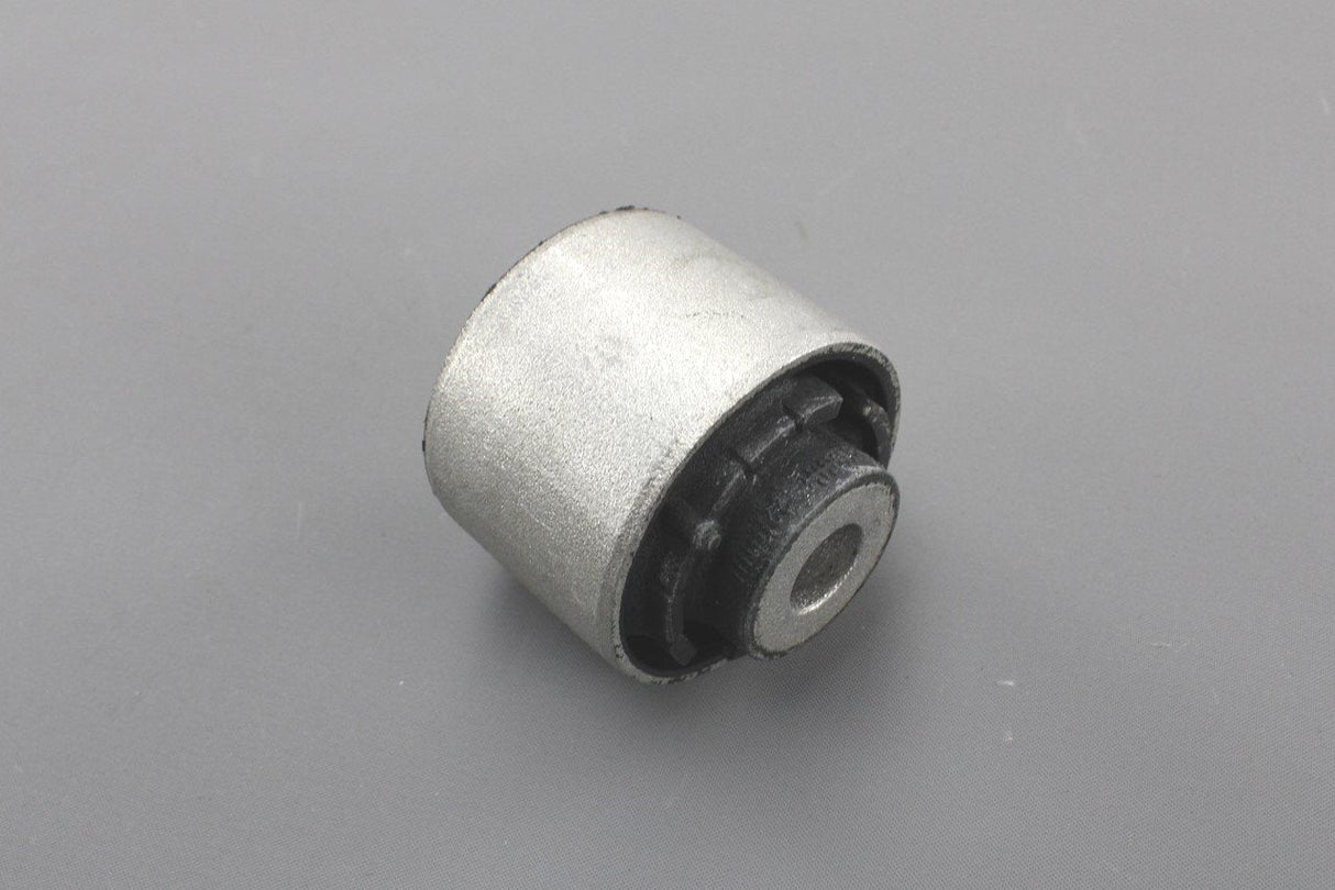 Audi A4 A6 RS4 RS6 Q5 2008-2018 front inner wishbone bushing 8K0407182B