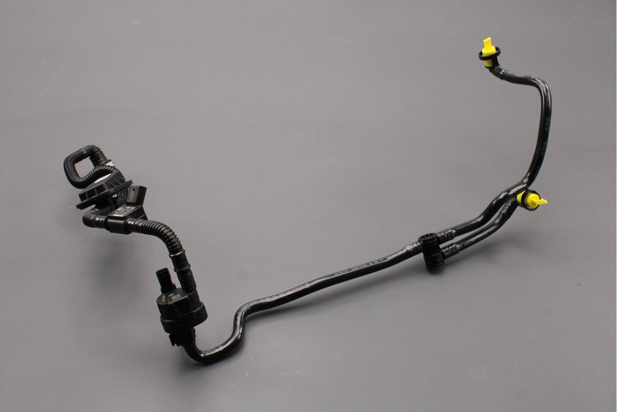 VW Sharan SEAT Alhambra 1.4 TSI breather hose with AKF valve 04E133366FP, view 1