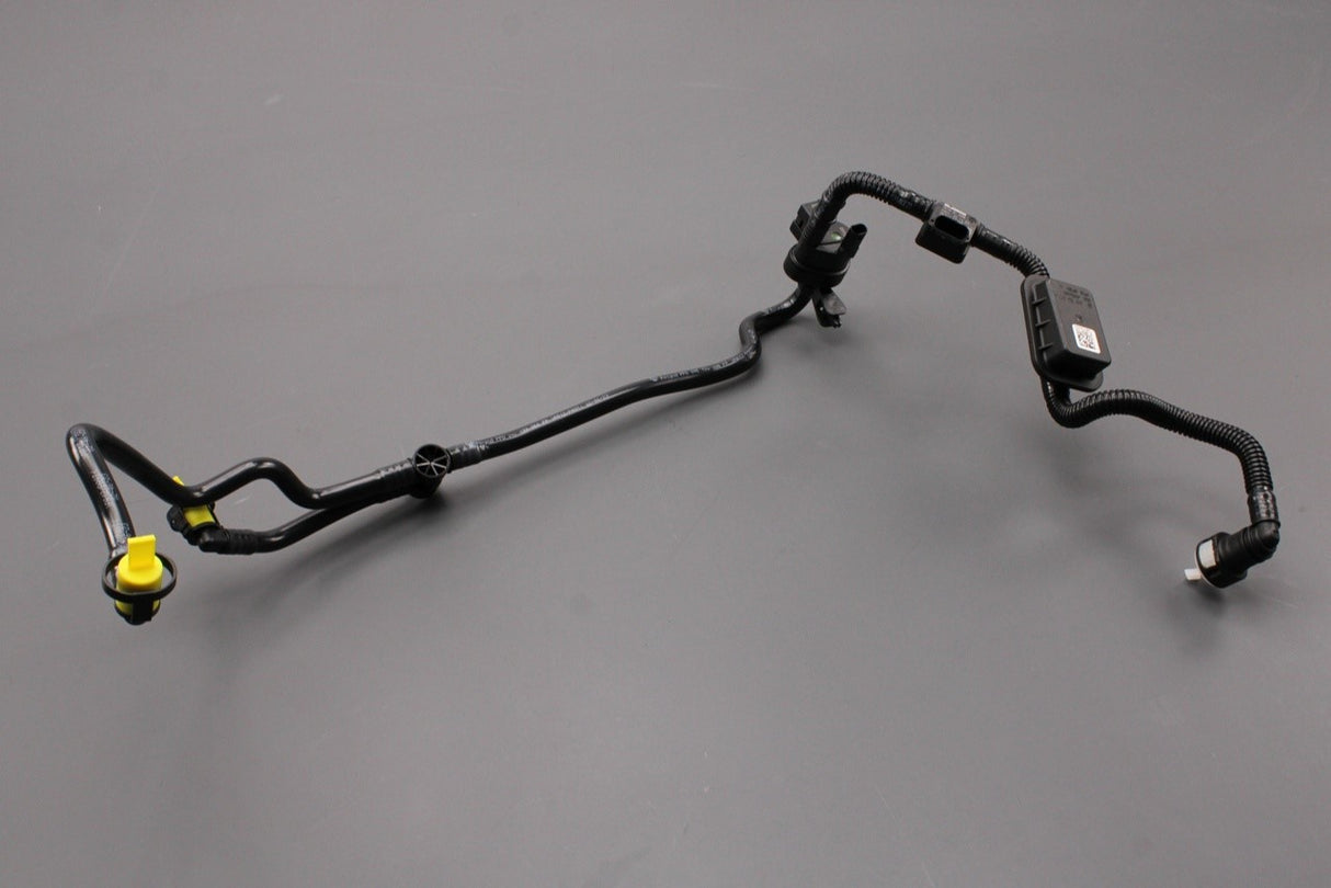 VW Sharan SEAT Alhambra 1.4 TSI breather hose with AKF valve 04E133366FP