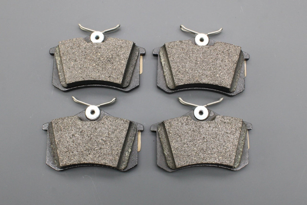 VW Beetle Skoda Octavia SEAT Leon rear brake pads kit 5Q0698451AA, view 1