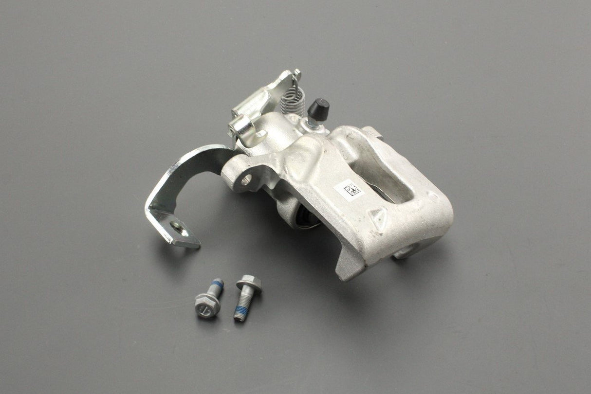 Toyota Auris 12-18 Corolla 13-19 rear brake caliper (right) 47830-02101