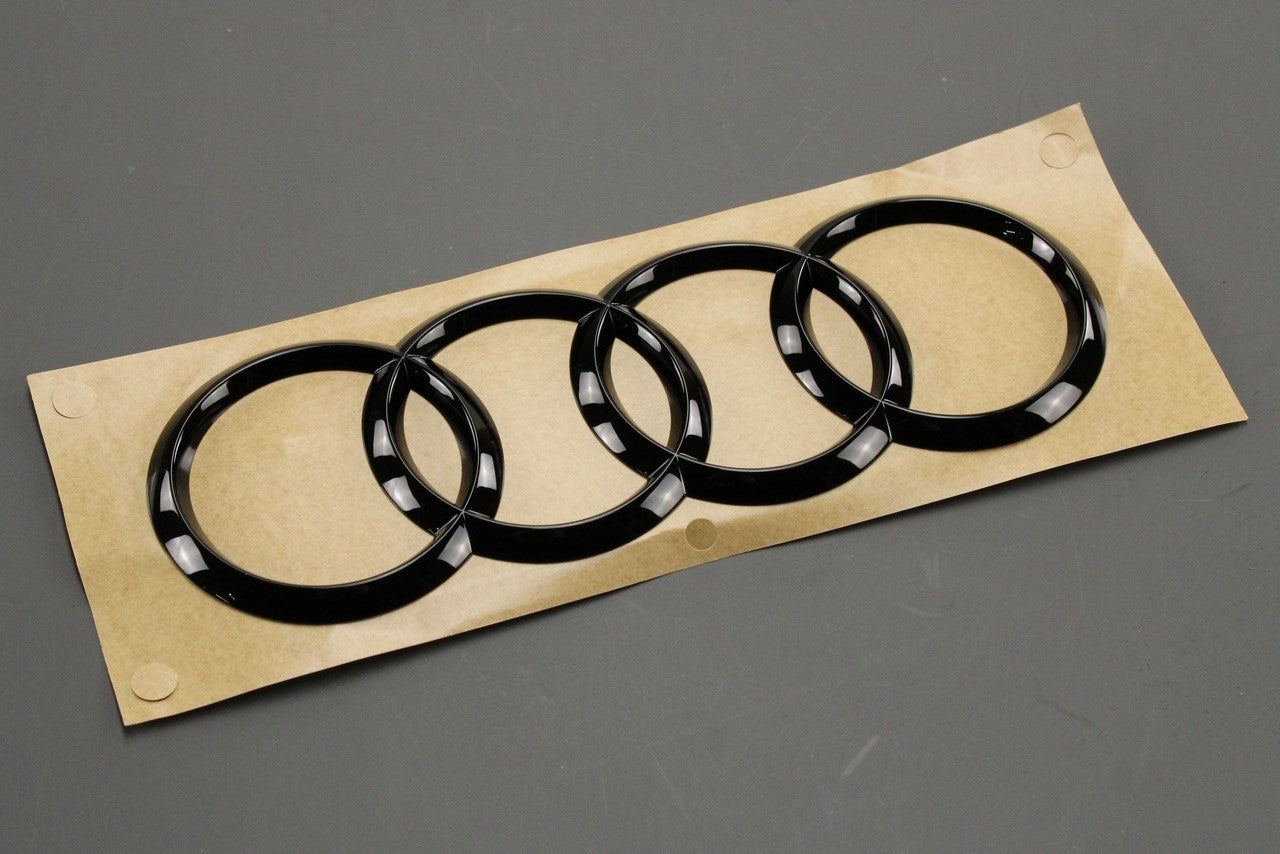 イートロン❤︎ Audi e-Tron GT Q4 e-Tron 2021-on Audi rings logo emblem (rear
