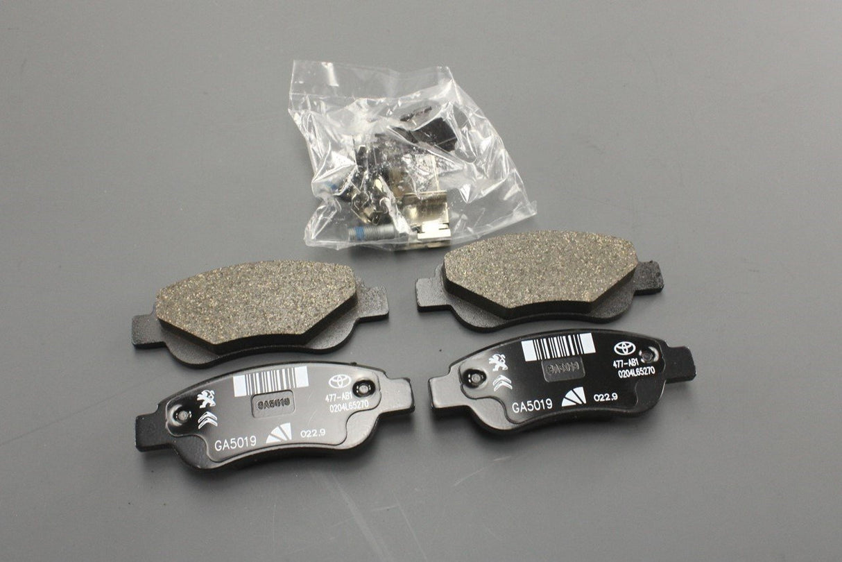 Toyota Aygo 2014-on brake pads set (front) 04465-0H031