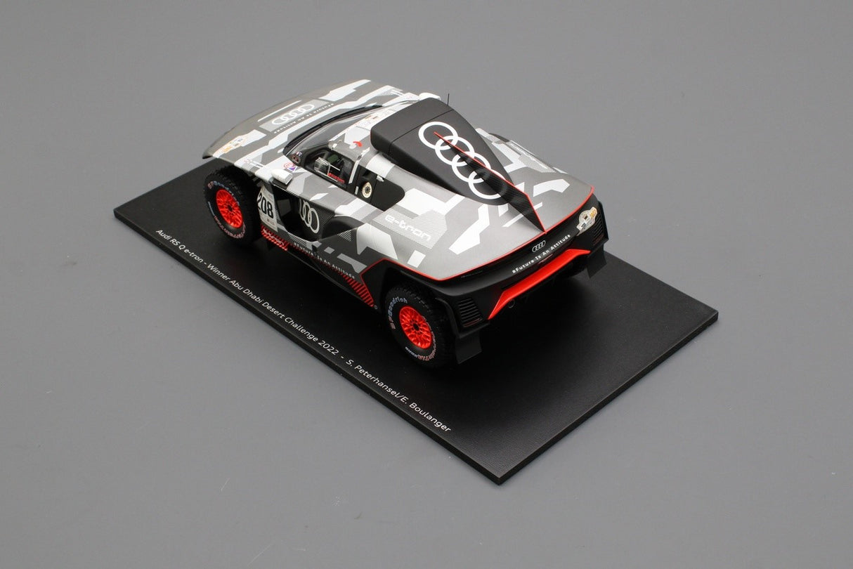 Audi collection RS Q e-tron dessert challenge model car 5022200151