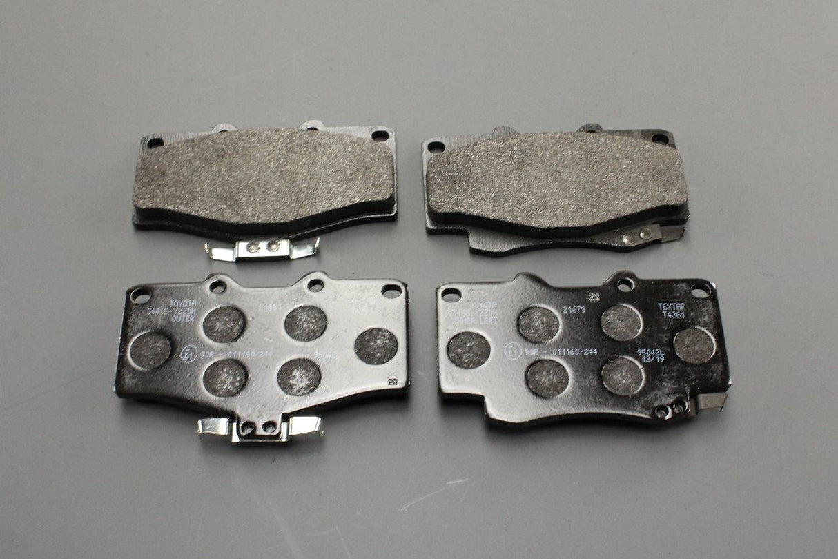 Toyota Hilux 1988-97 Land Cruiser 90 brake pads set (front) 04465-YZZDH