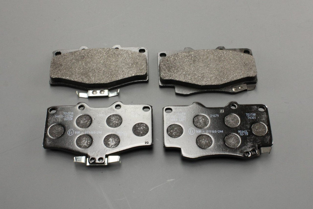 Toyota Hilux 1988-97 Land Cruiser 90 brake pads set (front) 04465-YZZDH, view 1