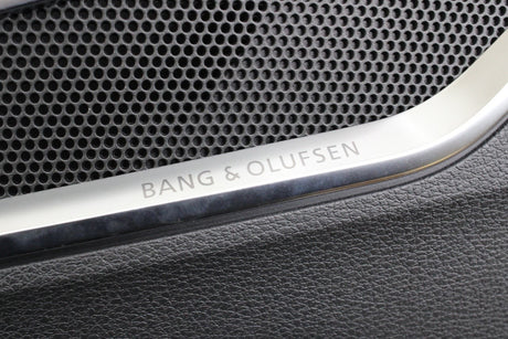 Audi Q3 RSQ3 front door card trim panel (right) 83B867104AB SWS