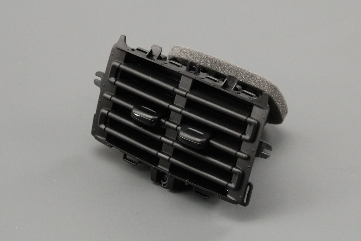 VW Golf MK8 20-on Caddy centre console air vent (rear) 5H0819203 9B9, view 1