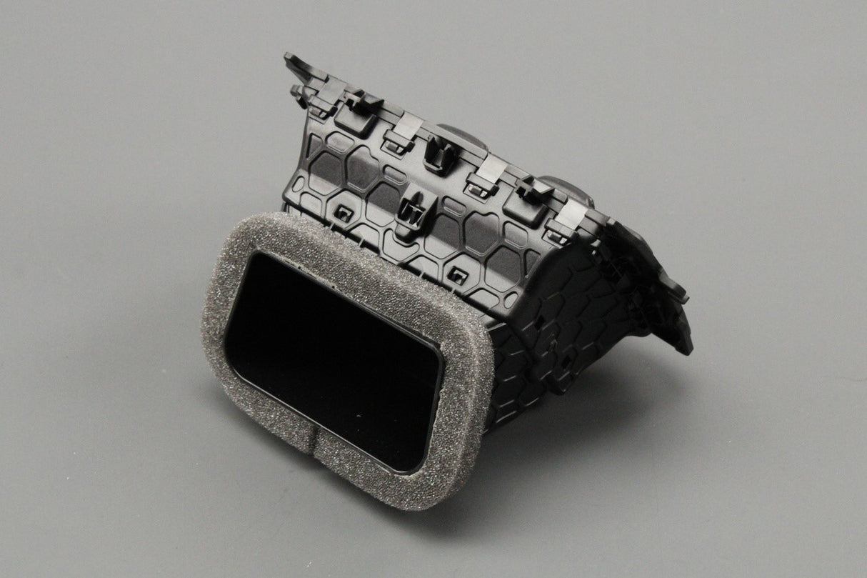 VW Golf MK8 20-on Caddy centre console air vent (rear) 5H0819203 9B9