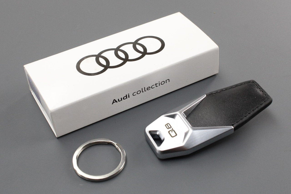 Audi Q8 leather keyring 3181900618
