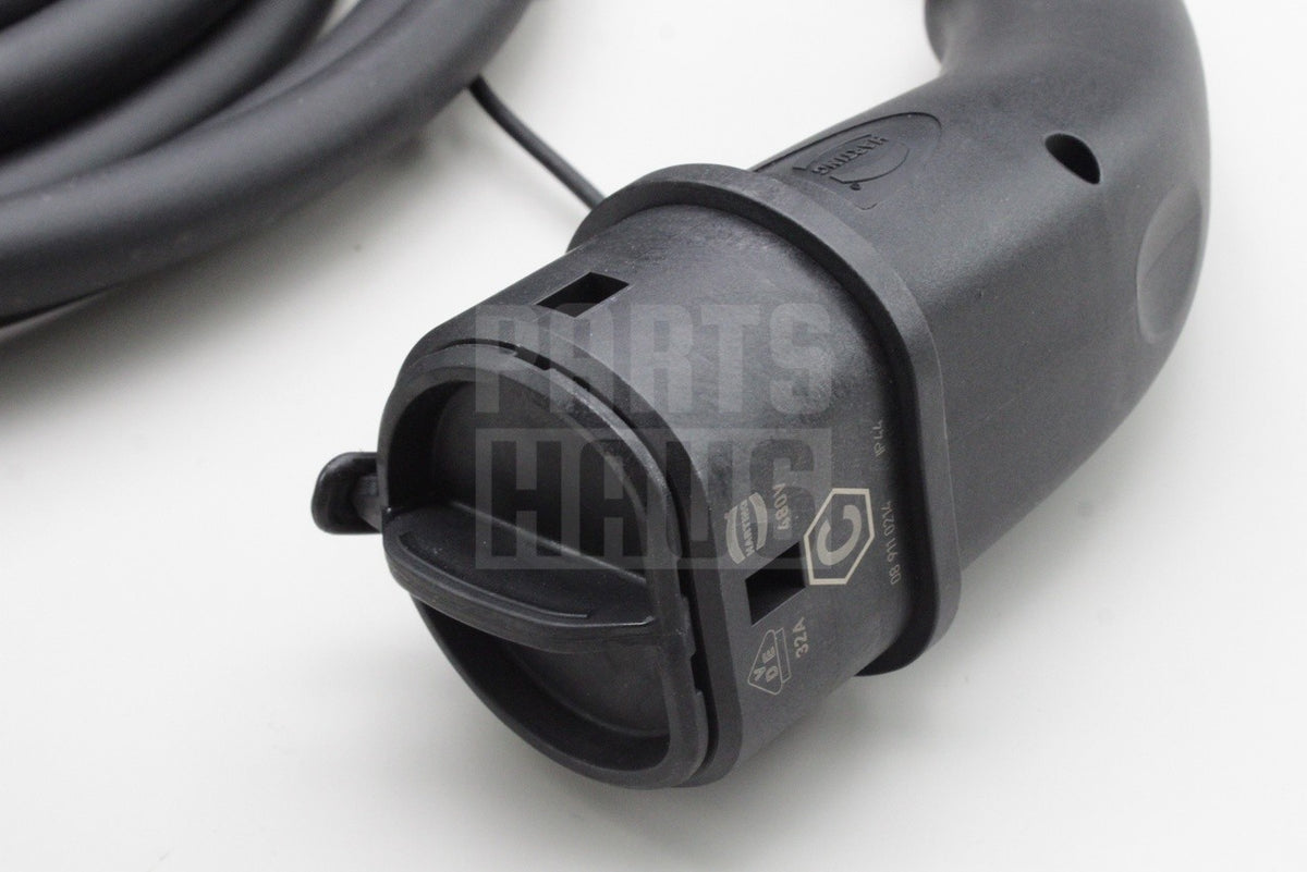 VW Touareg Audi Q4 e-tron Skoda CUPRA public charging cable 4N0971675C
