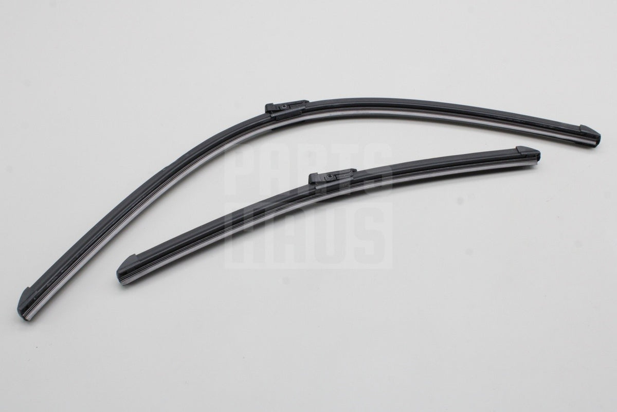 VW Multivan 2022-2024 RHD front windscreen wiper blades set 7T2998002