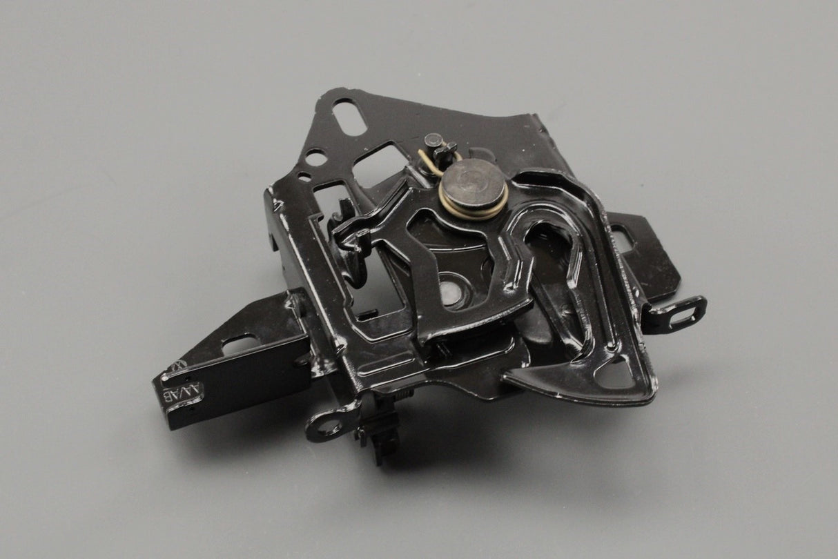 VW Passat B5.1 2001-2005 lower bonnet lock catch 3B0823509AB