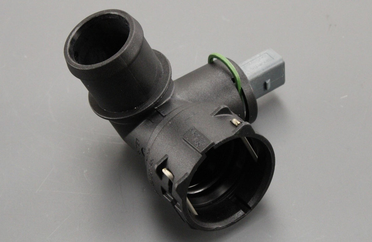 VW Audi Skoda SEAT 1.2 1.4 1.5 TSI coolant connector coupling 5Q0122291AK