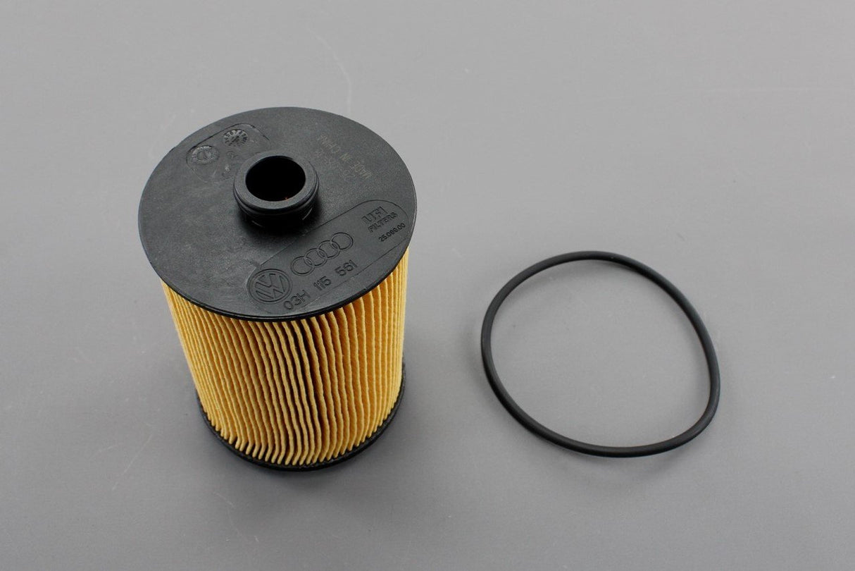 VW Passat R36 CC Touareg Skoda Superb oil filter (3.6 VR6) 03H115562