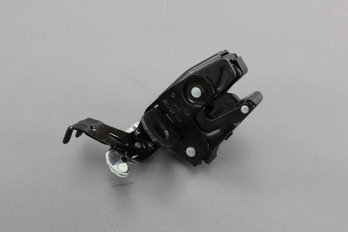VW Transporter Crafter Caddy rear door lock (right upper) 7E0827162A 9B9