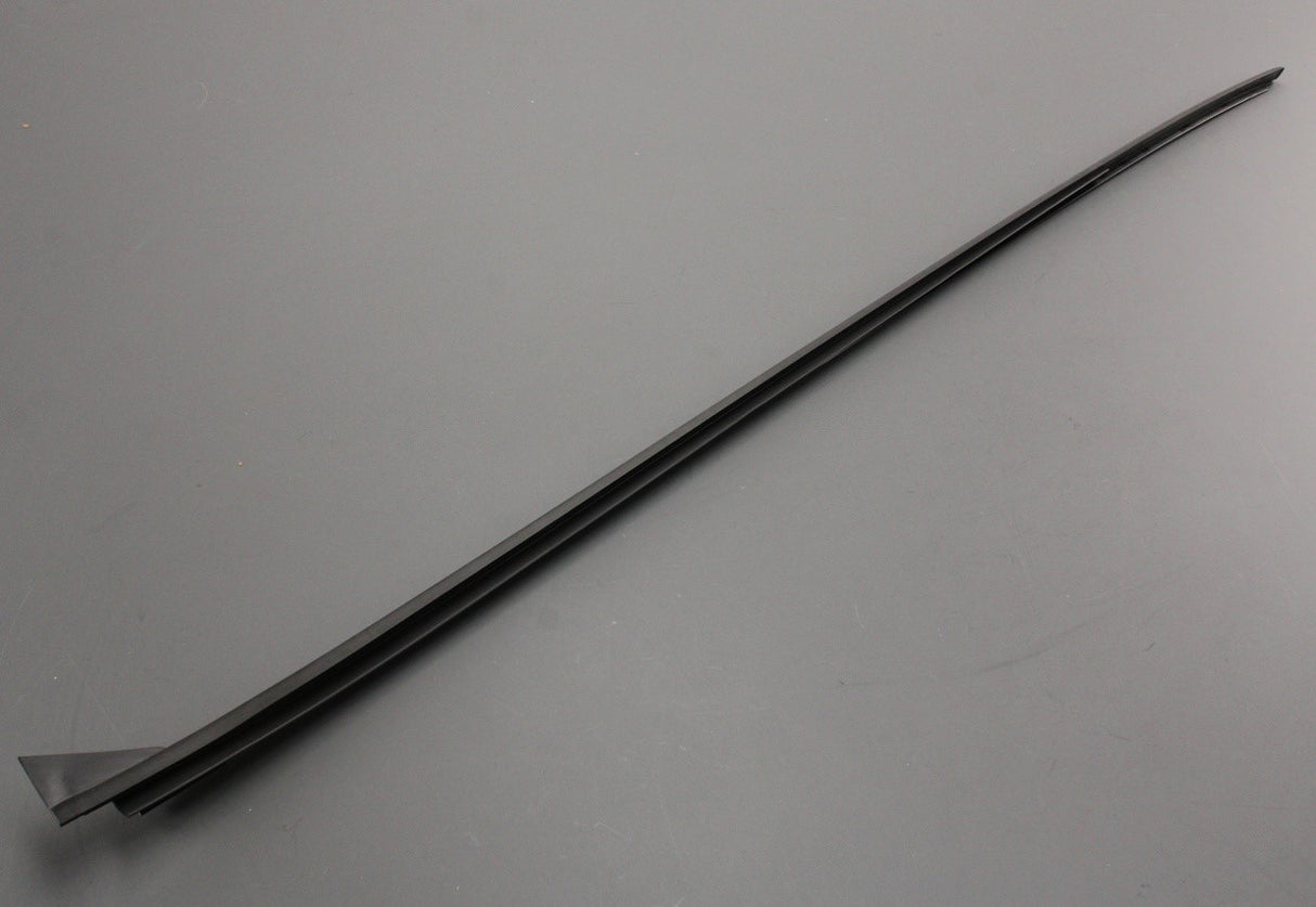 VW ID.3 20-on windscreen water deflector strip (right) 10A854328B 5AP