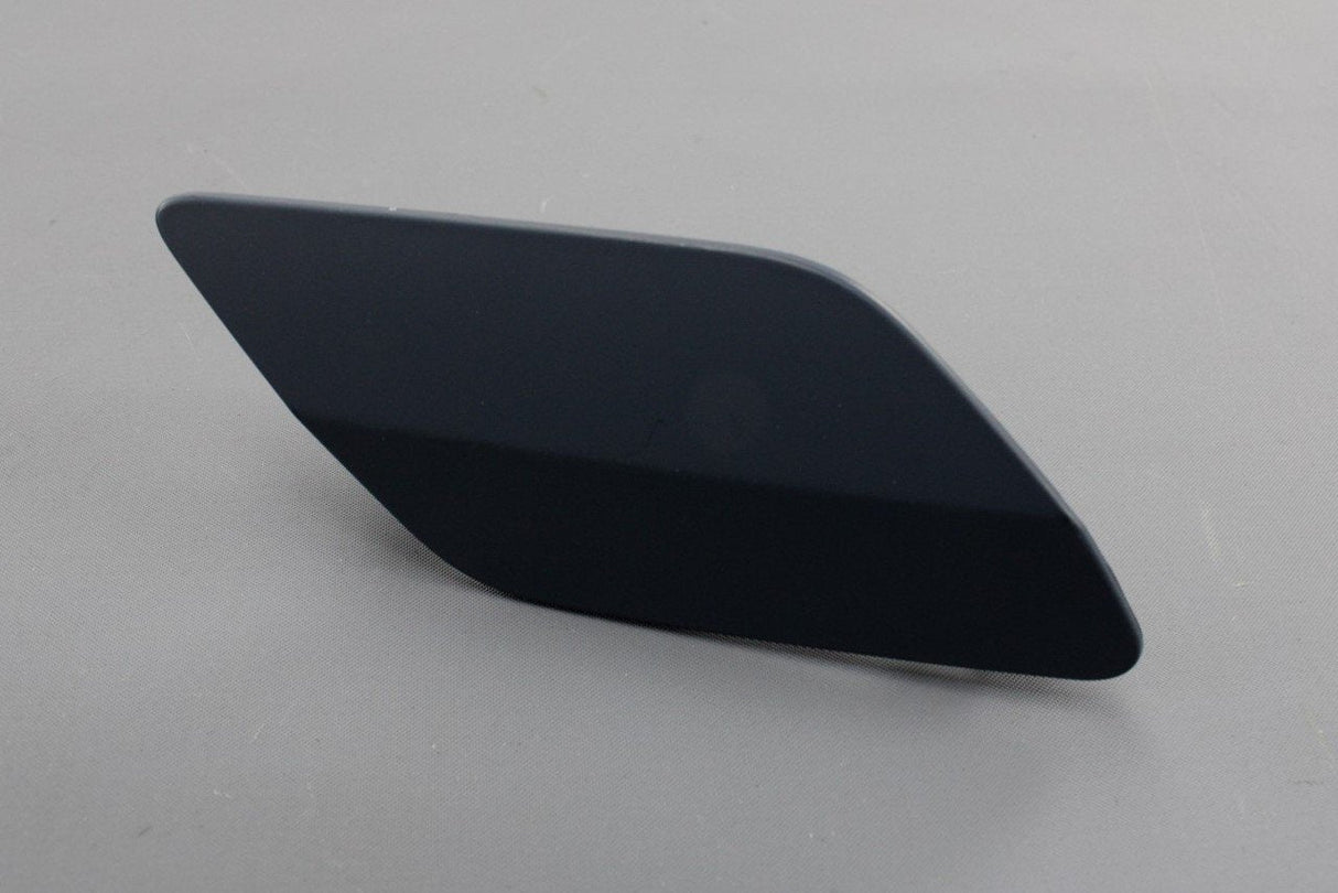 VW Golf MK7.5 17-20 headlight washer jet cover (right) 5G0807938B GRU