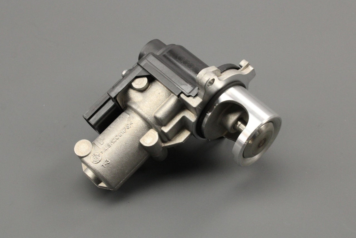 VW Transporter T5.1 T6 2012-2019 EGR valve 2.0 BiTDI 03L131477A, view 1