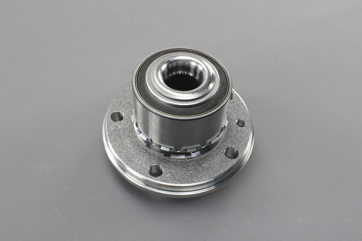 VW Transporter T5 T5.1 T6 T6.1 rear wheel hub with bearing 7H0401611H