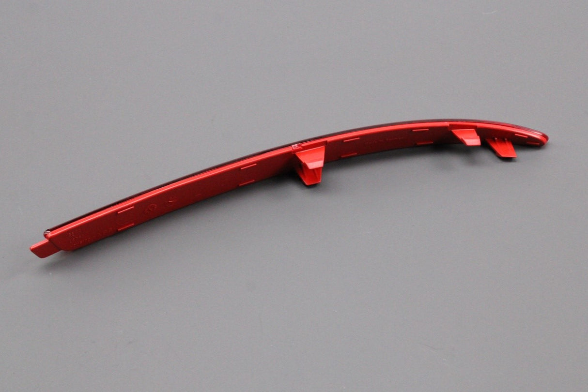 Skoda Octavia 2009-2013 bumper reflector (rear left) 1Z0945105A